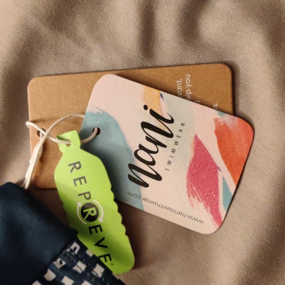 Nani Switch V Crop Swimsuit Top - Picture 5 of 5